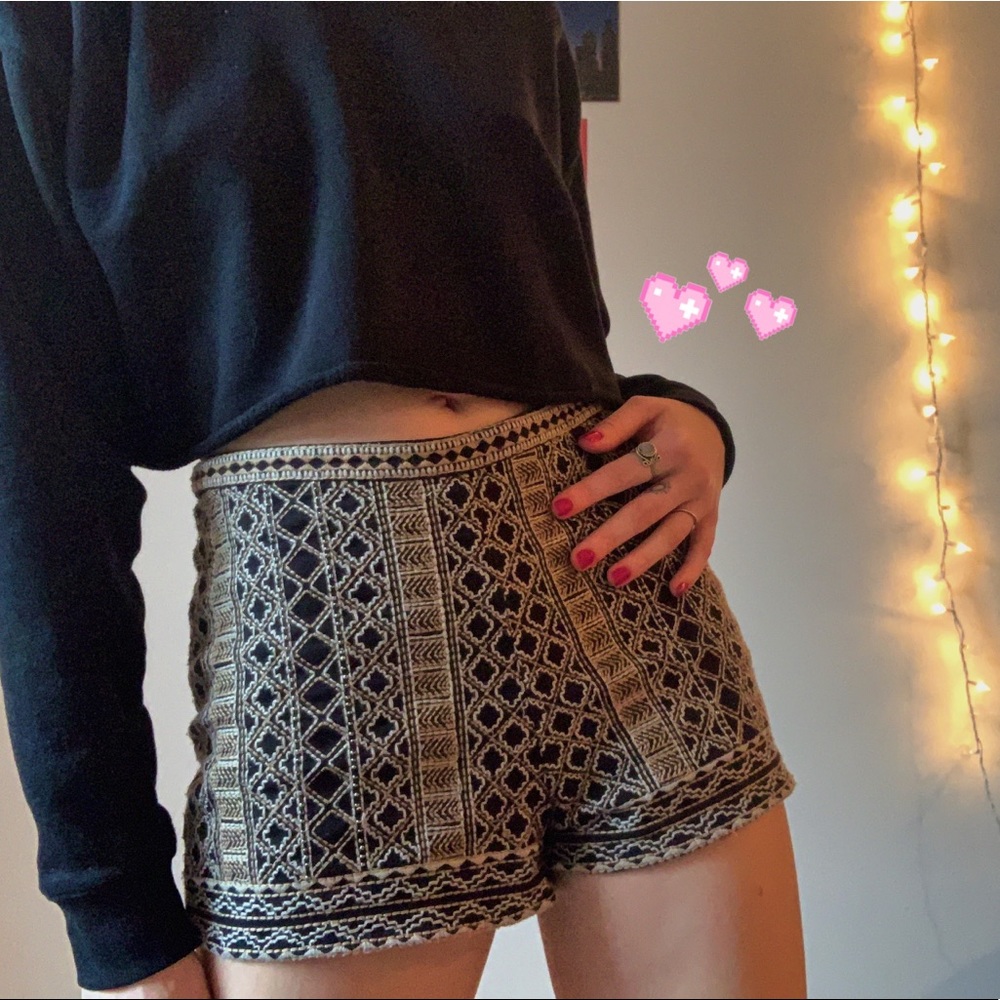 💘Embroidered high waisted pants 💘